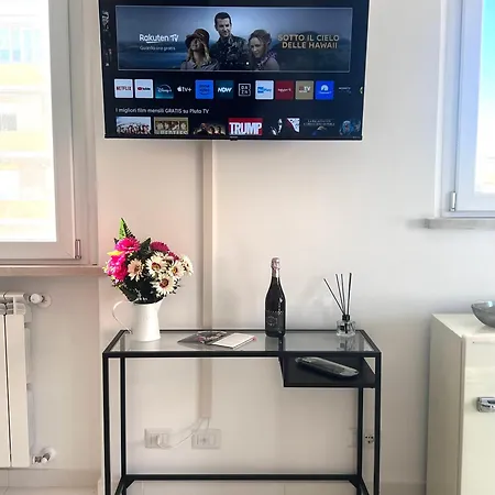 Roma Airport Sky Apartment *