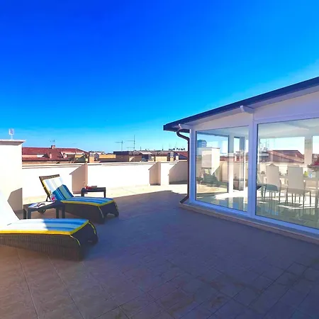 Roma Airport Sky Apartment