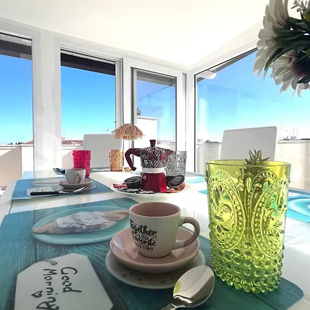 Roma Airport Sky Apartment *