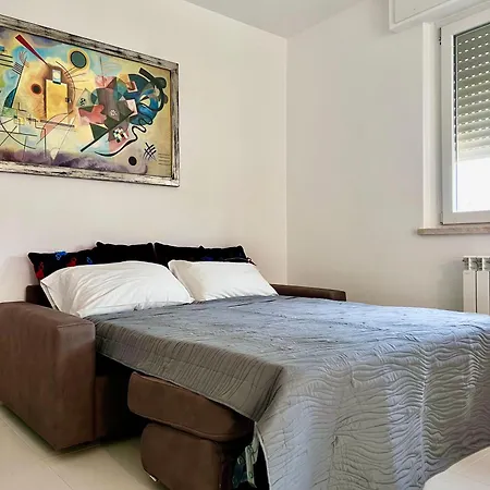 Roma Airport Sky Apartment