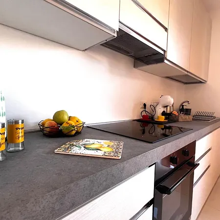 Apartman Roma Airport Sky *