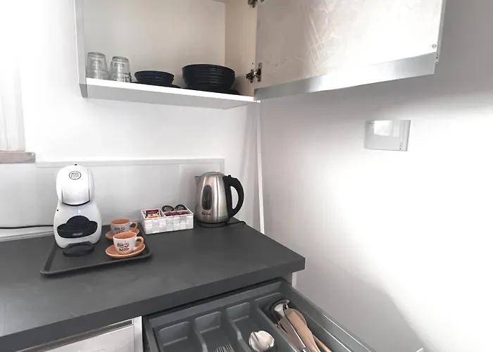 Roma Airport Sky Apartment *